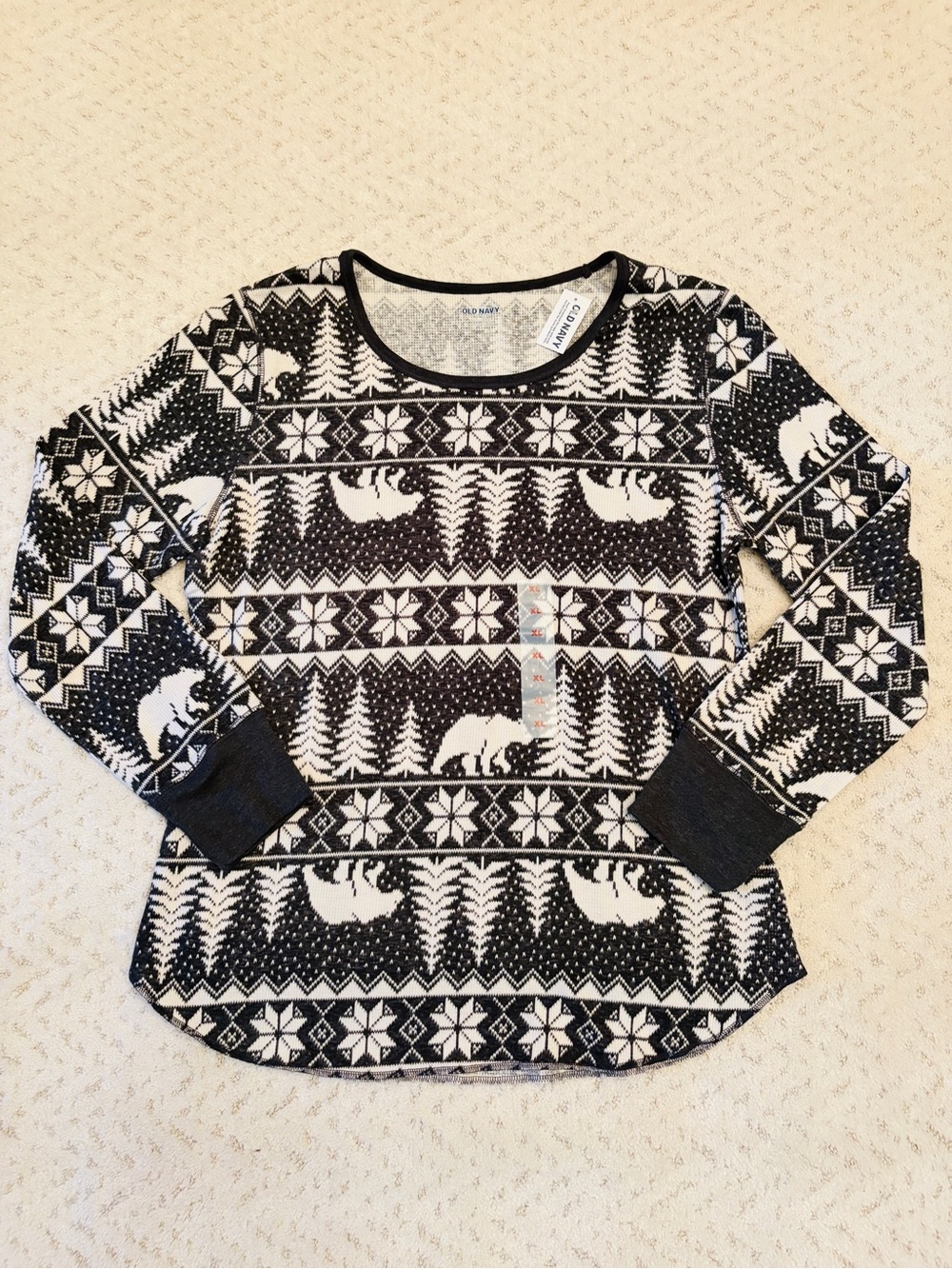 Old Navy NEW Long Sleeve Thermal Knit Top Size XL Grey White Polar Bear Snowflak